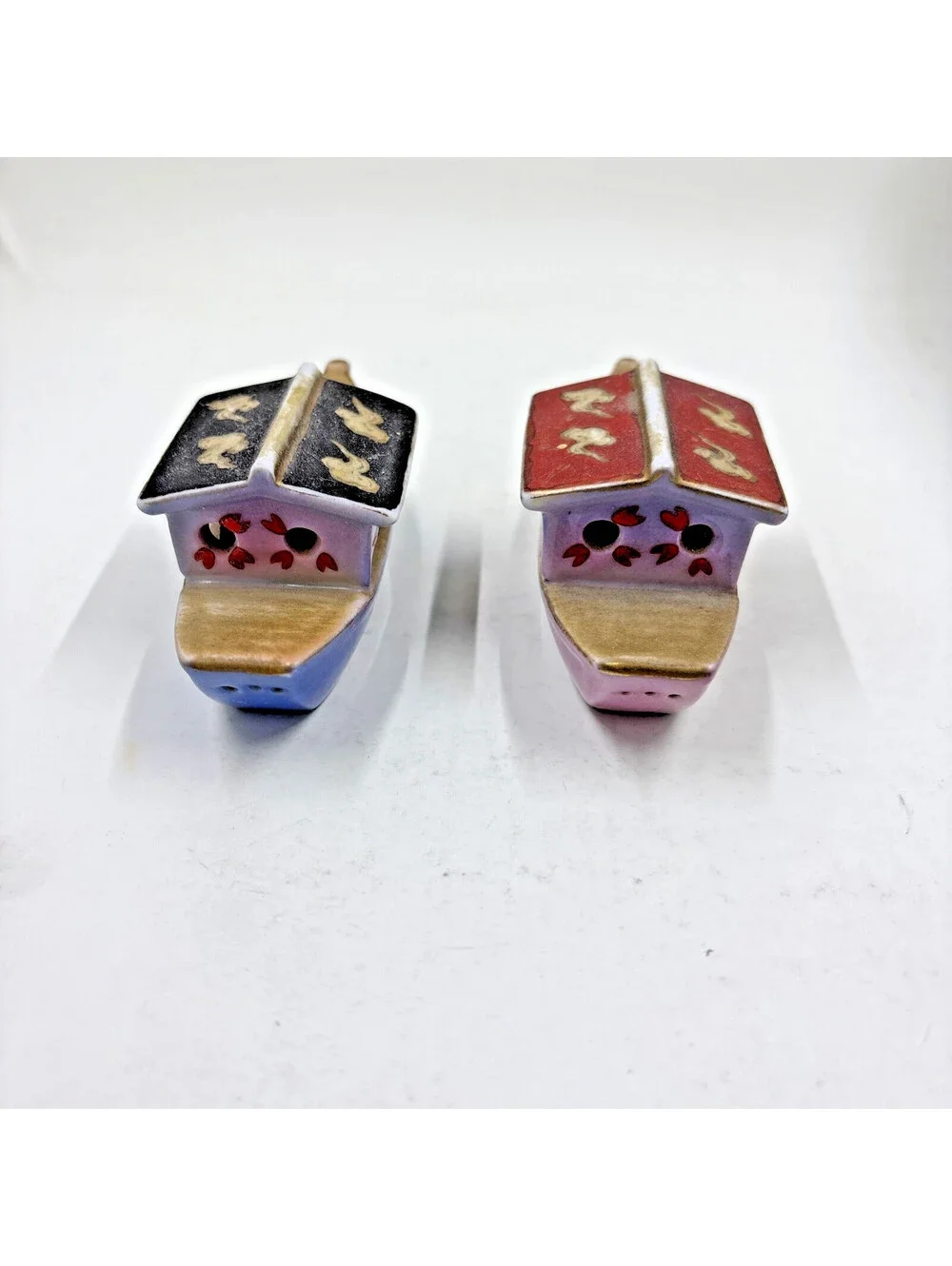 RARE Vintage Napco Sampan Chinese Boat Cork Bottom Salt and Pepper Shakers Set